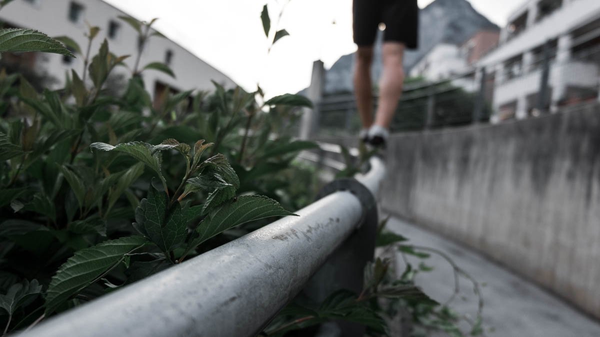 Gleichgewichtstraining im Freien